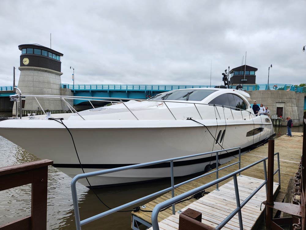 Large boats welcome to enjoy a meal with us, parking on our 80' floating dock